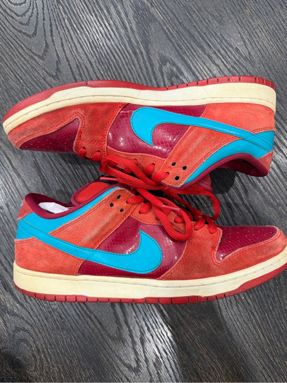 NIKE SB DUNK LOW BRICKHOUSE TURBO GREEN SIZE 12 USED